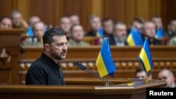 Володимир Зеленски пред парламентарците во Украина го презентира т.н. План за победа. Киев, 16 октомври.