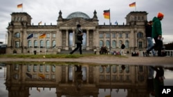 Berlin'de Alman parlamentosu binası Reichstag