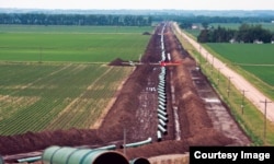 The Keystone pipeline under construction in David City, Nebraska. (Courtesy TransCanada)