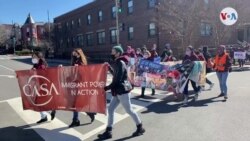 Inmigrantes protestan frente a la sede Nacional del Partido 