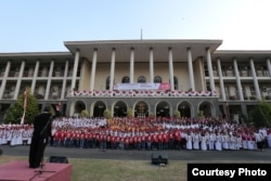 Aubade ribuan anak-anak dan anggota paduan suara di Yogyakarta dalam Konggres Pancasila XI di Kampus UGM.(Foto: Humas UGM)