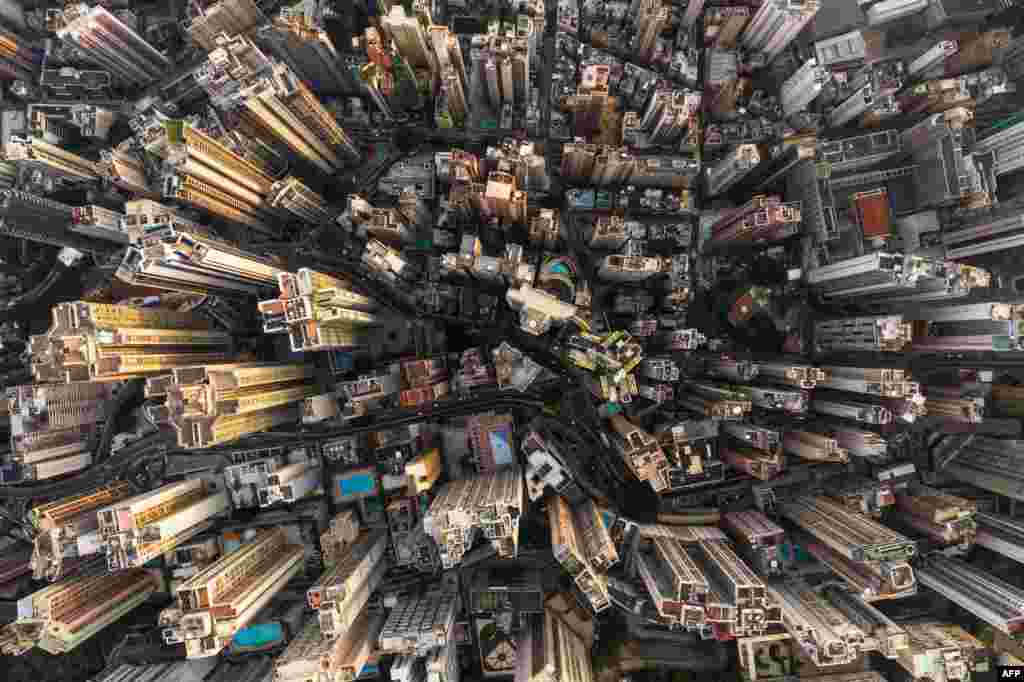عکس هوایی از آسمانخراش&zwnj;های مسکونی و تجاری در هنگ&zwnj;کنگ