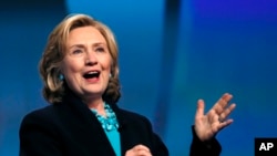 La exsecretaria de Estado de EE.UU., Hillary Clinton, anunció oficialmente su candidatura por el Partido Demócrata para competir en las elecciones de 2016.