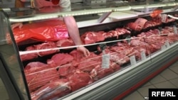Banyak produk daging telah ditarik keluar dari lemari-lemari es di supermarket di negara-negara Eropa akibat skandal tercemar daging kuda (foto: dok). 