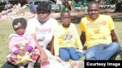 Amai Sheffra Dzamara nemhuri vakagara munzvimbo yaimboratidzirwa nemurume wavo VaItai Dzamara. (Photo: Occupy Africa Unity Square)