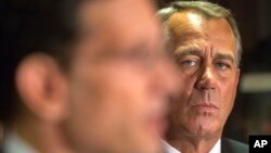 El presidente de la Cámara de Representantes, John Boehner aguanta las presiones a las que es sometido en el tema de la reforma migratoria.