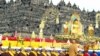 Ribuan Umat Budha Rayakan Waisak di Pelataran Candi Borobudur