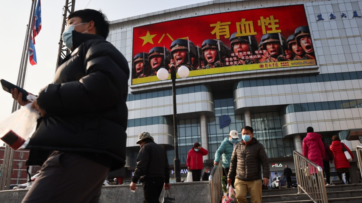 Xinjiang Paramilitary Anti-terror Cop to Lead Hong Kong Garrison - Vimarsana News