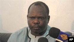 Pagan Amum briefs reporters in the southern Sudanese capital Juba (File Photo)