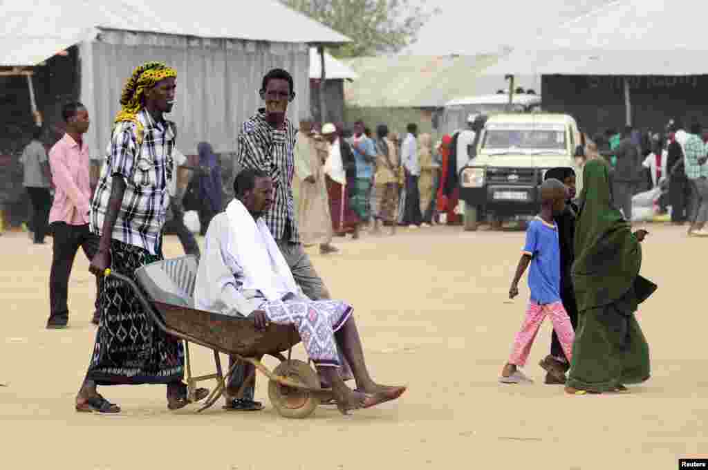 کینیا نے کہا ہے کہ وہ رواں سال کے آخر تک داداب پناہ گزیں کیمپ بند کر دے گا۔