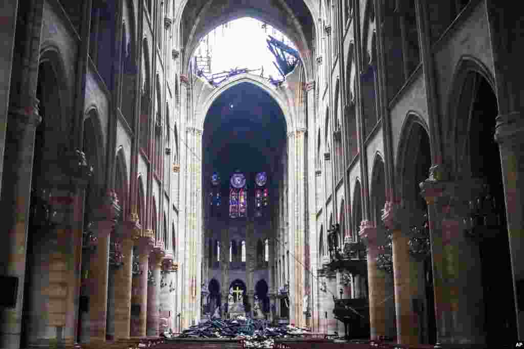 APTOPIX France Notre Dame Fire