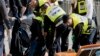 چھریوں کے وار میں ملوث دو فلسطینی پولیس فائرنگ سے ہلاک