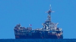 菲律賓老舊軍艦“塞拉·馬德雷號”擱淺在南中國海第二托馬斯淺灘(Second Thomas Shoal)附近宣誓主權，但補給行動常常遭到中國方面阻攔。（美聯社2023年8月22日）