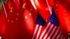 资料照片：美国国旗和中国国旗。