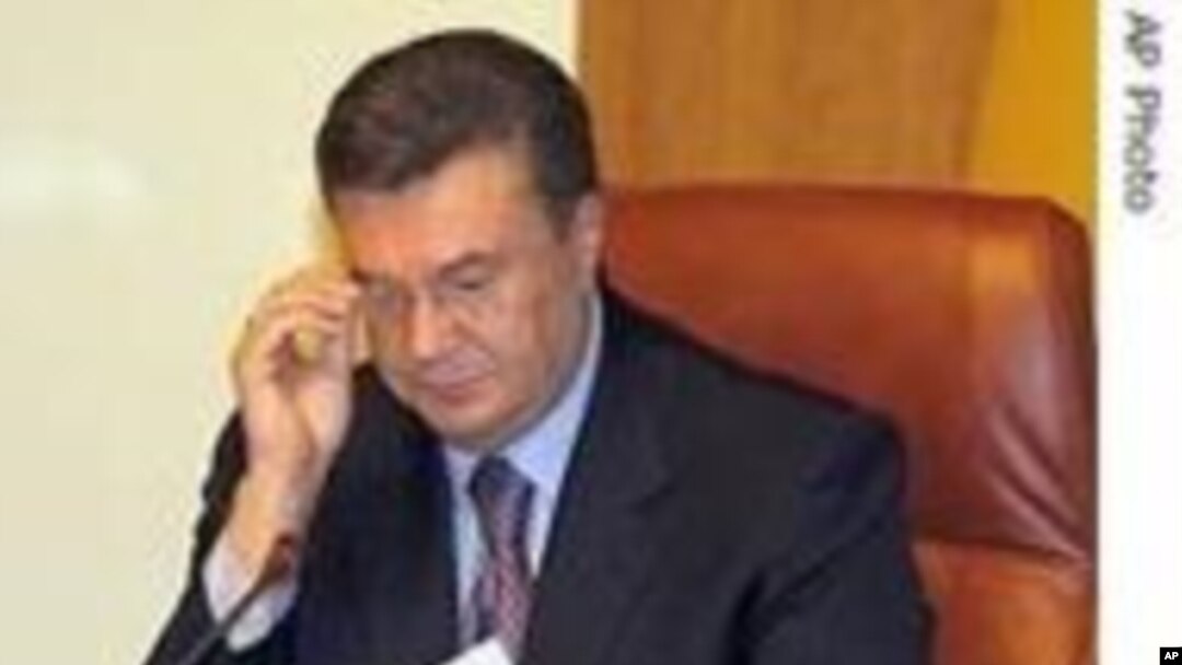 Јанукович ја повика Тимошенко да поднесе оставка