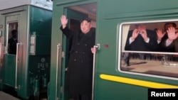 北韓領導人金正恩2019年2月23日在平壤乘坐火車前往河內參加與美國總統特朗普舉行的首腦峰會