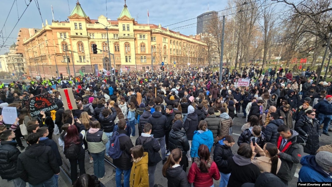Protest je održan i ispred Ministarstva prosvete u Beogradu (Foto: FoNet/Marko Dragoslavić)