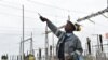 Un ingénieur à la centrale thermique d'Azito, Côte d’Ivoire, 14 septembre 2016.