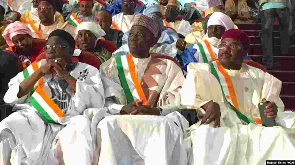 Des députés nigériens nouvellement élus lors de la première séance de la nouvelle Assemblée Nationale. Les élus de l&rsquo;opposition ont boycotté la cérémonie au Palais des Congrès de Niamey, jeudi 24 mars 2016.&nbsp;