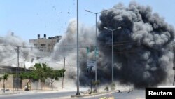 2014年8月23日以色列空袭爆炸浓烟升起