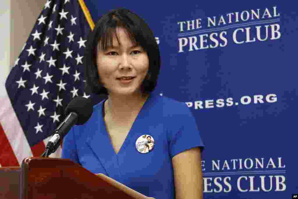 هووا کو، همسر ژیو وانگ آمریکایی زندانی در ایران در سومین سالگرد بازداشت او در یک کنفرانس خبری گفت: برای اعتراف گرفتن او را به انفرادی می&zwnj;برند. طولانی&zwnj;ترین مدتی که در انفرادی بوده، ۱۸ روز بوده است