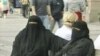 Perancis akan Berlakukan Larangan Burka 11 April