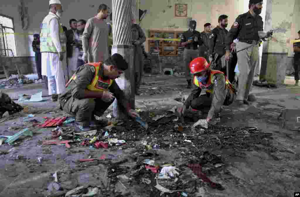 گزشتہ ماہ سے اب تک خیبر پختونخواہ میں ہونے والا یہ تیسرا دھماکہ ہے۔ 29 ستمبر کو 24 گھنٹے کے دوران &nbsp;2 دھماکے ہوئے تھے جس میں مجموعی طور پر 9 افراد جاں بحق جبکہ متعدد زخمی ہوگئے تھے۔