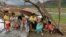 မုန်တိုင်း ရိုင်ကြောင့် နေအိမ်ပျက်စီးသွားတဲ့ မိသားစု (၁၂-၂၄-၂၀၂၁)