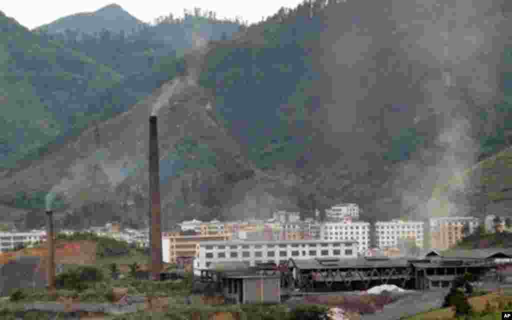 滚滚浓烟大煞风景