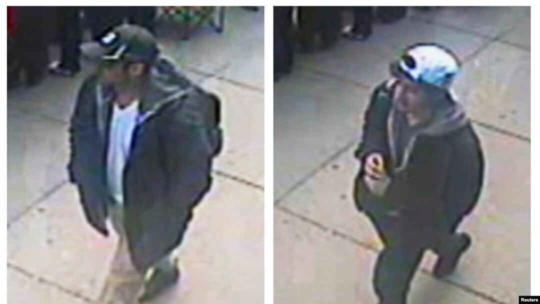 Kedua tersangka pemboman di Boston tertangkap kamera video. (Foto: FBI)