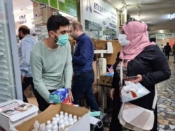 Srour purchases medical supplies in Istanbul, May 28, 2020. (Heather Murdock/VOA)