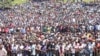 Supporters of Kenyan opposition leader Raila Odinga listen to him at a rally in the capital, Nairobi, June 1, 2016. (L. Ruvaga/VOA)