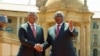 Rais wa Angola, João Lourenço akiwa na mwenyeji wake Rais wa Afrika Kusini Cyril Ramaphosa