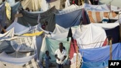 Гуманитарная помощь Гаити: успокаиваться рано