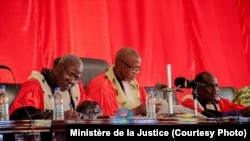 Deuxième jour du procès d'Amadou Haya Sanogo devant la cour d'assises de Sikasso, dans le sud du Mali, le 1er décembre 2016. (Ministère de la Justice)