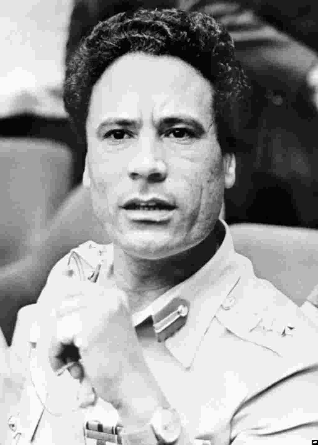 Picture taken 04 August 1975 in Kampala of Libyan Head of State Colonel Moamer Kadhafi during the summit of the Organization of African Unity (OAU). Kadhafi, born in 1942, celebrates 01 September 2003 34 years in power as the Arab world's longest-serving,