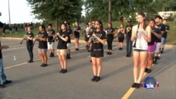 走进美国 : 美国高中的鼓号乐队传统