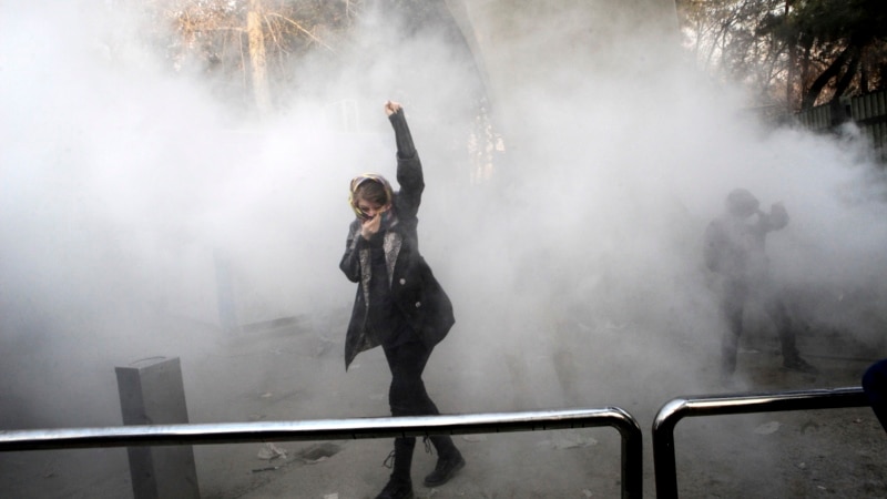 Crisis of Expectations: Iran Protests Mean Economic Dilemma for Government
