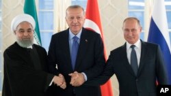 Chapdan: Eron Prezidenti Hasan Ruhoniy, Turkiya Prezidenti Rajab Toyyib Erdog'an va Rossiya Prezidenti Vladimir Putin, Anqara, Turkiya, 16-sentabr, 2019-yil