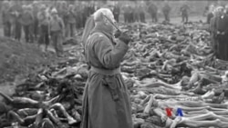 လူ့အခွင့်အရေး ကော်မရှင်နာမင်းကြီး Holocaust ပြတိုက် လေ့လာ