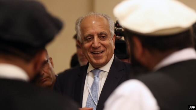 Залмай Халилзад (архивное фото)