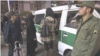 بررسی عملکرد پلیس امنیت اخلاقی؛ مردانی با لباس سبز سپاهی و زنانی با چادر سیاه 