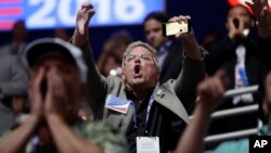 La reacción de Trump se dio inmediatamente después del cierre de la jornada en la Convención Republicana de Cleveland, Ohio.