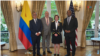 La jefa del Comando Sur de EEUU, general Laura J Richardson en la residencia de la embajada de Colombia en Washington. A la izquierda en Ministro de Defensa, Iván Velásquez y el embajador Daniel García-Peña. A la derecha el canciller colombiano, Luis Gilberto Murillo.