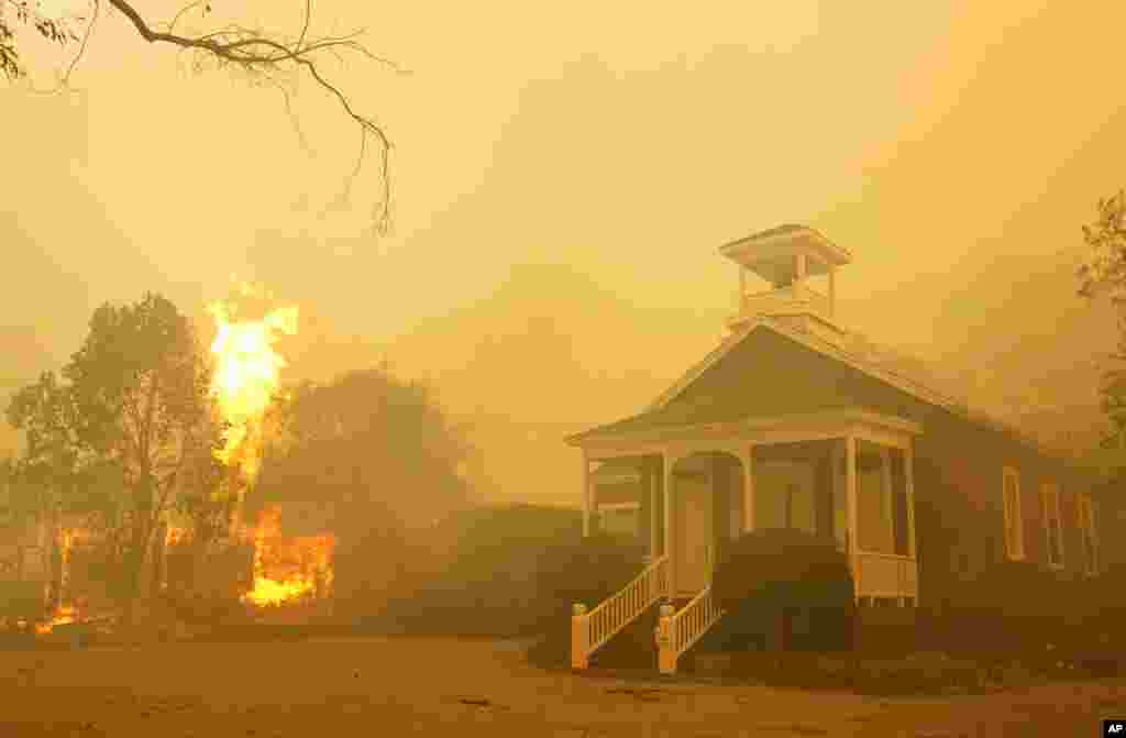 California, tarihinin en ölümcül yangın felaketlerinden biriyle karşı karşıya.