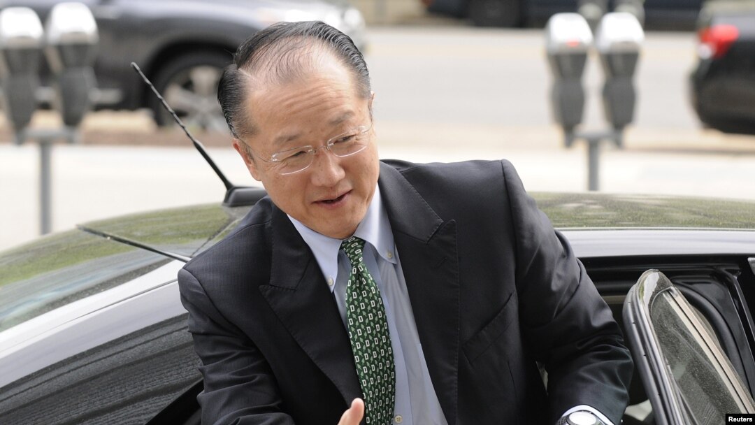 Dr. Jim Yong Kim, calon yang diusulkan oleh Presiden Obama, terpilih sebagai Presiden baru Bank Dunia menggantikan Robert Zoellick.