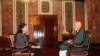 Thông tín viên VOA Shaista Sadat phỏng vấn Tổng thống Afghanistan Hamid Karzai tại dinh tổng thống ở Kabul
