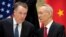 Kepala Perwakilan Dagang AS Robert Lighthizer berbicara dengan Wakil PM China dalam pertemuan perdagangan AS-China di Beijing (15/2). 