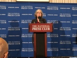 Dr. Anne Schuchat, Principal Deputy Director at the Centers for Disease Control and Prevention, speaks at the National Press Club in Washington, Feb. 11, 2020. (Eunjung Cho/VOA Korean Service)