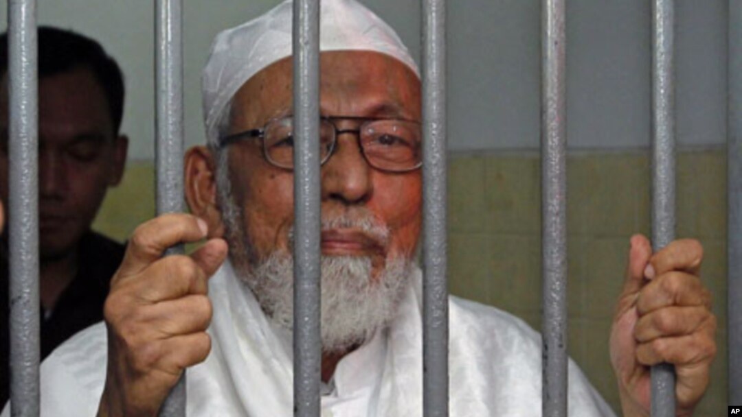 Abu Bakar Baasyir termasuk salah satu terpidana teroris yang dikatagorikan masih keras atau mempertahankan ideologi radikalnya (foto: dok).